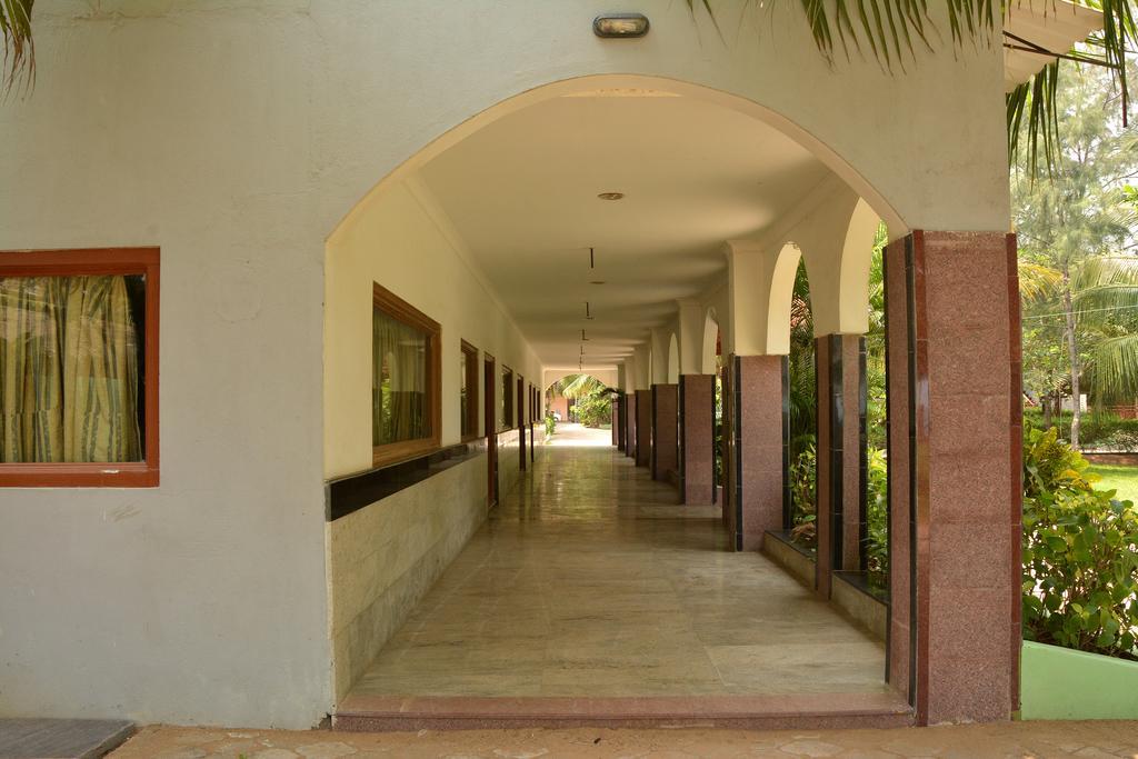 Sea Breeze Beach Resort Mahabalipuram Extérieur photo