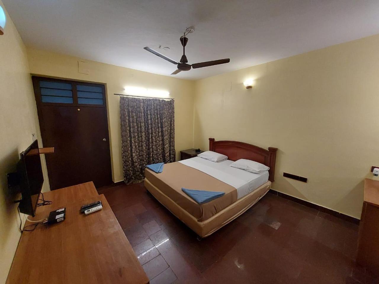 Sea Breeze Beach Resort Mahabalipuram Extérieur photo