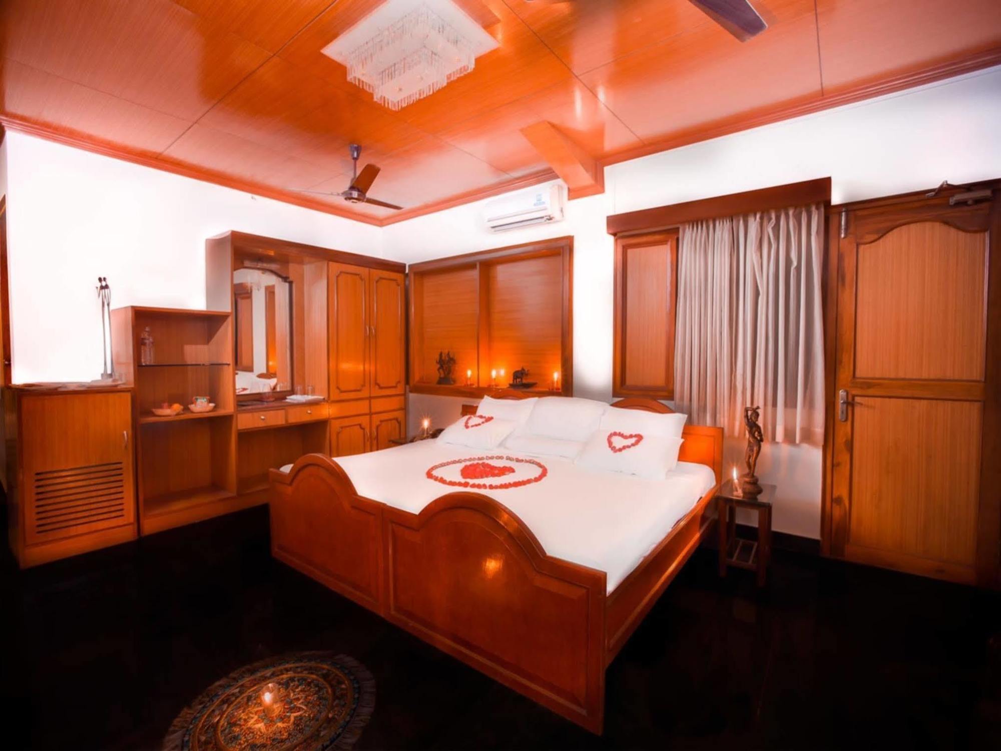 Sea Breeze Beach Resort Mahabalipuram Extérieur photo