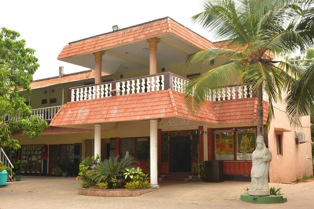 Sea Breeze Beach Resort Mahabalipuram Extérieur photo