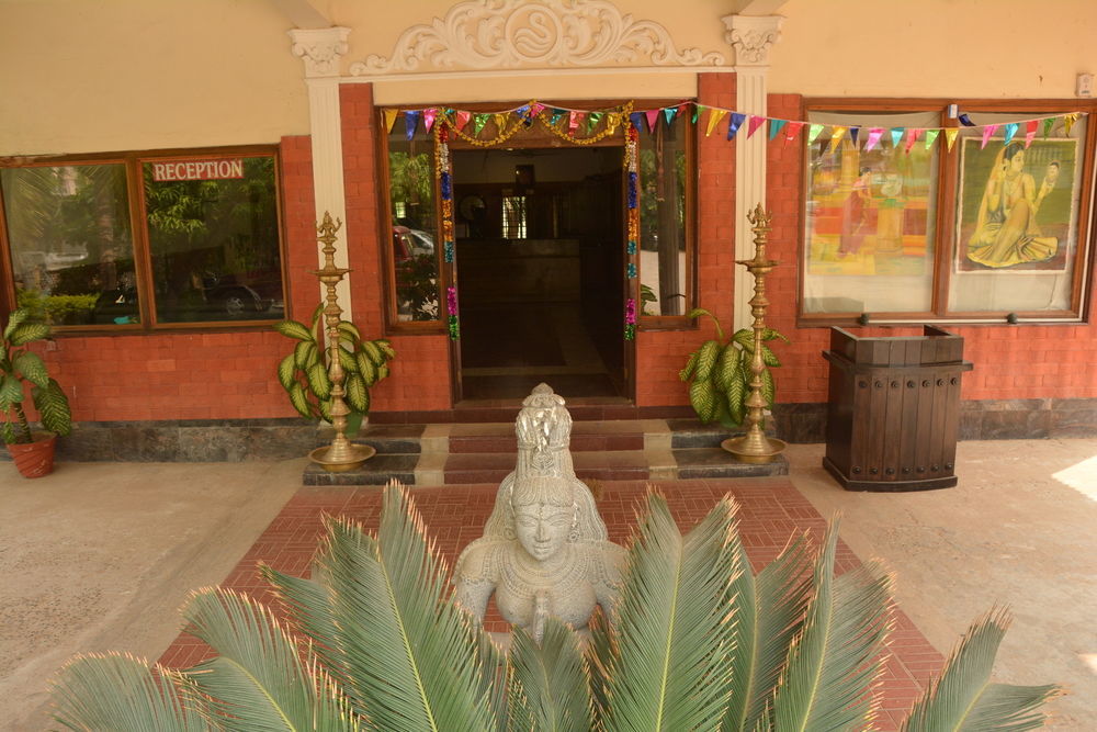 Sea Breeze Beach Resort Mahabalipuram Extérieur photo